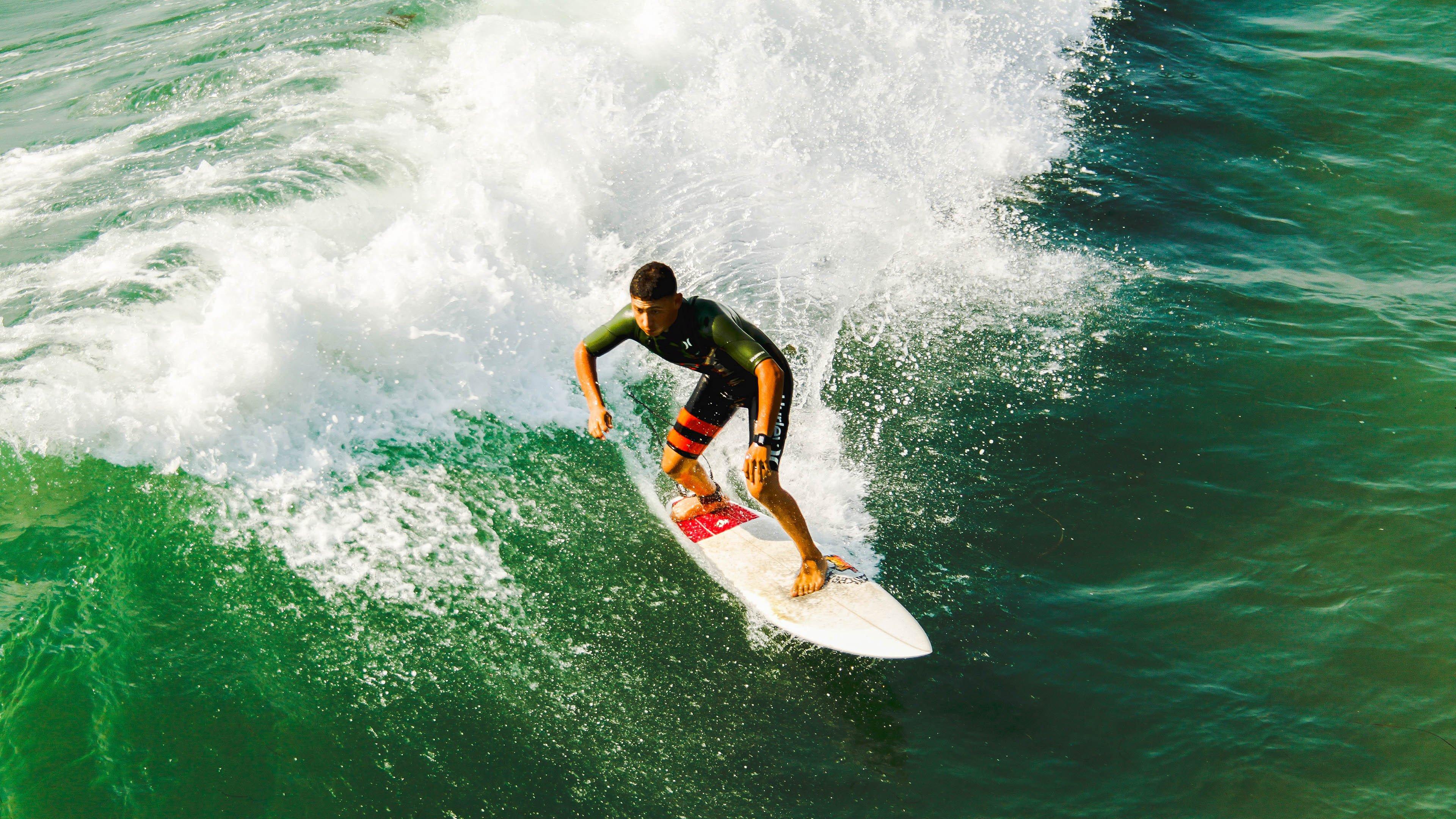 攀岩新星闪耀国际赛场，中国选手斩获世界杯分站赛冠军