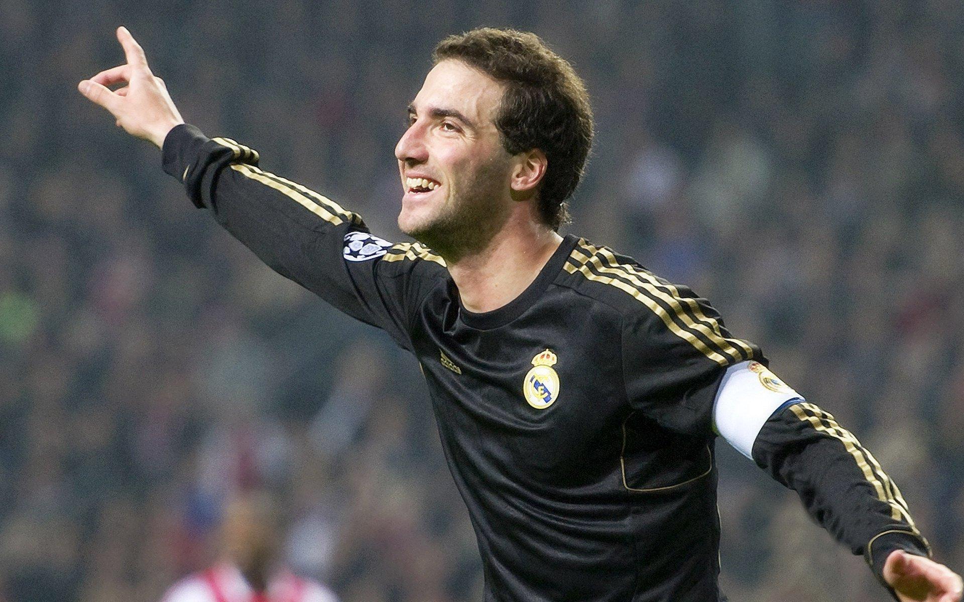 中国滑雪新星闪耀国际赛场 谷爱凌再夺金牌创历史