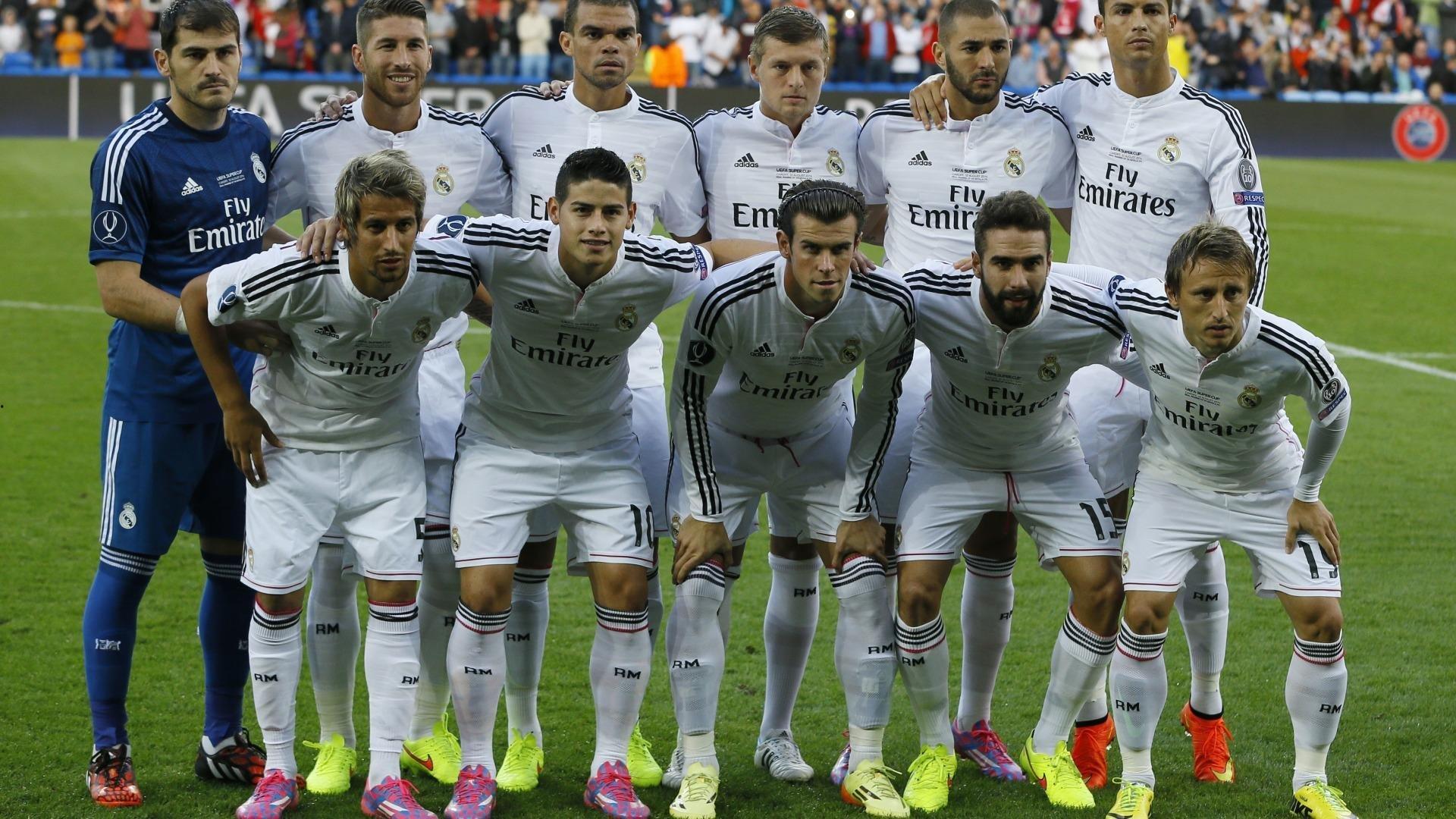 库里狂飙9记三分球 勇士主场大胜湖人