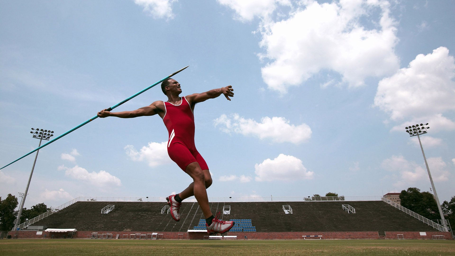 自由式滑雪世锦赛惊现黑马 中国小将高难度动作夺冠